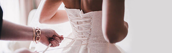 http://dermawear.co.in/cdn/shop/articles/Look_Your_Best_On_Your_Wedding_Day_With_Bridal_Shapewear.jpg?v=1624683676