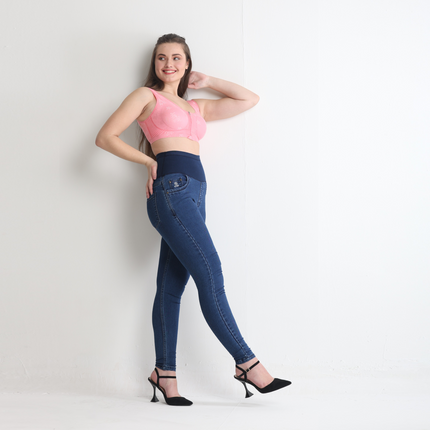 Woman in grey colour workout Active Pants